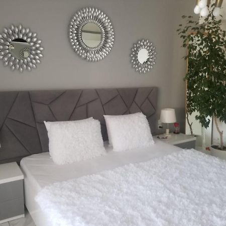 Anis Apartments Sarande Ngoại thất bức ảnh